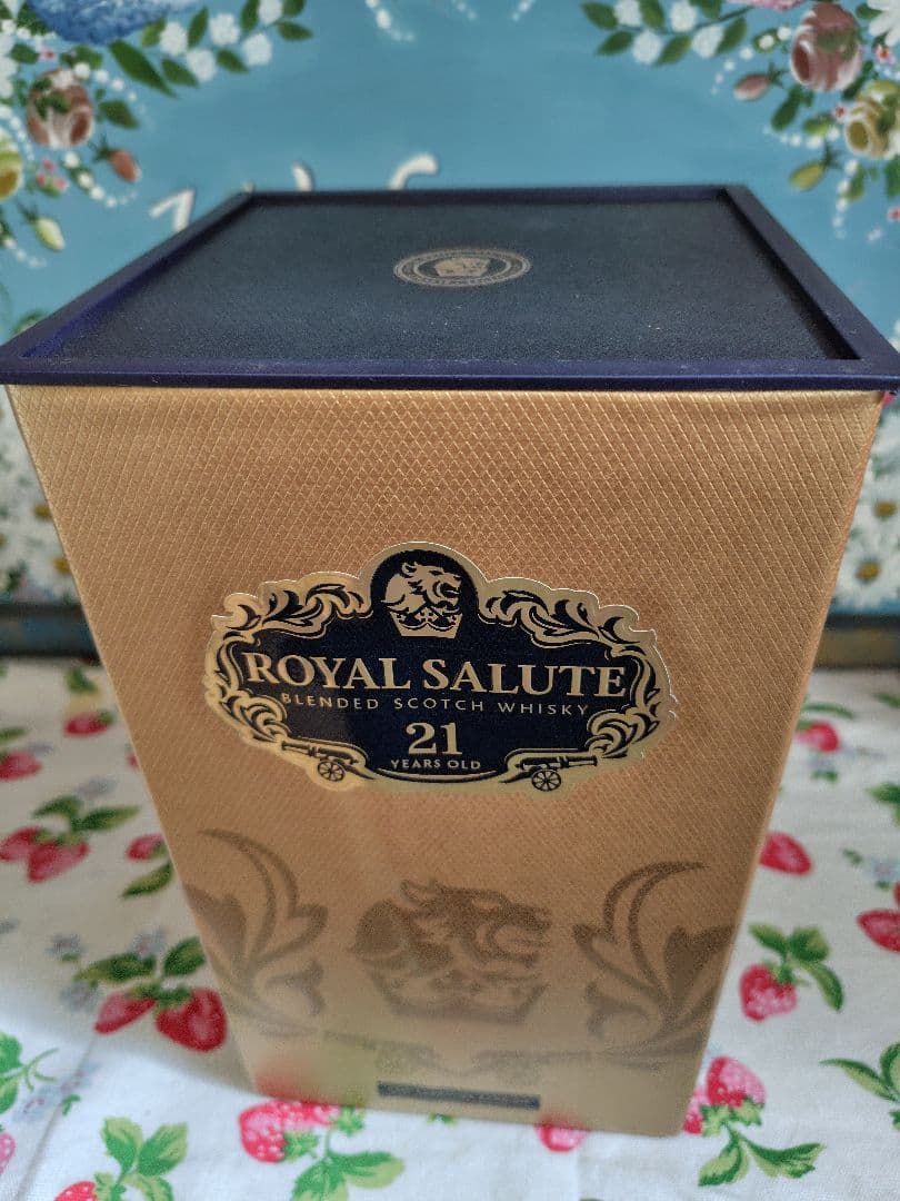 1000ml シーバスリーガル　ローヤルサルート ２１年 シグネチャー　ブレンド