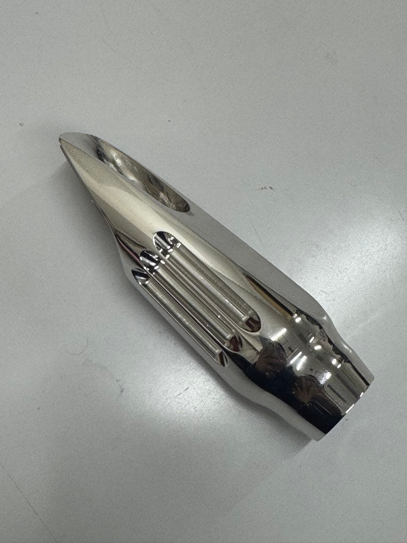 真鍮製ロジウムメッキ仕上げ クラシック系マウスピース（アルトサックス用）