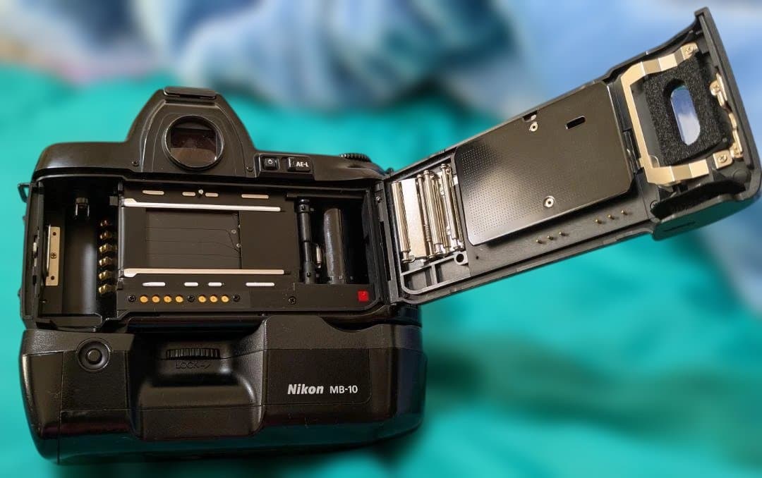 F4に迫る名機 Nikon F801s 35-70 & MF-21 MB-10