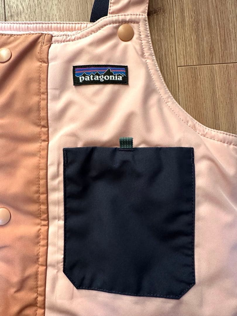 パタゴニア　ベビー・スノー・パイル・ビブ　5T