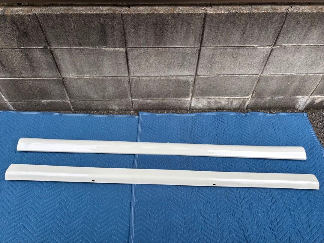 ハイエース　essexサイドライナー　070ホワイトパール