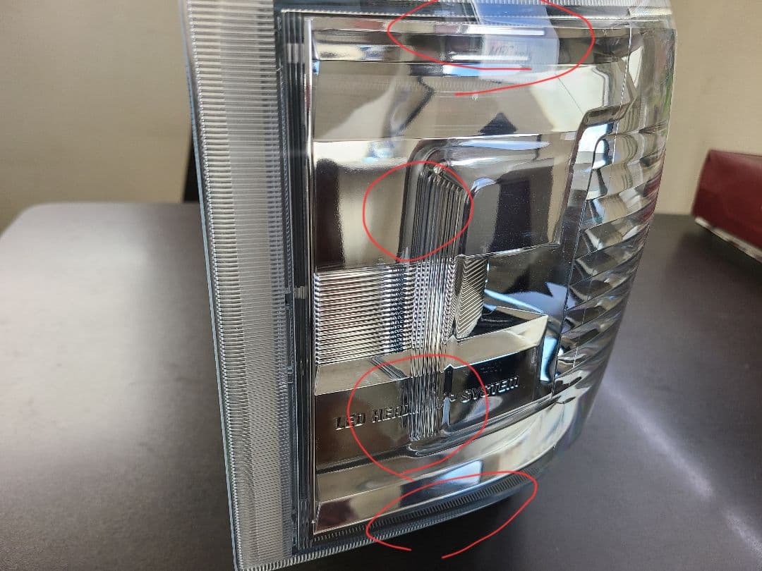 ハイエース　純正LED ヘッドライト 右側