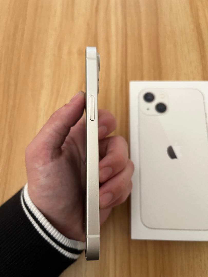 ニ*ド様 Apple iPhone 13 スターライト 本体