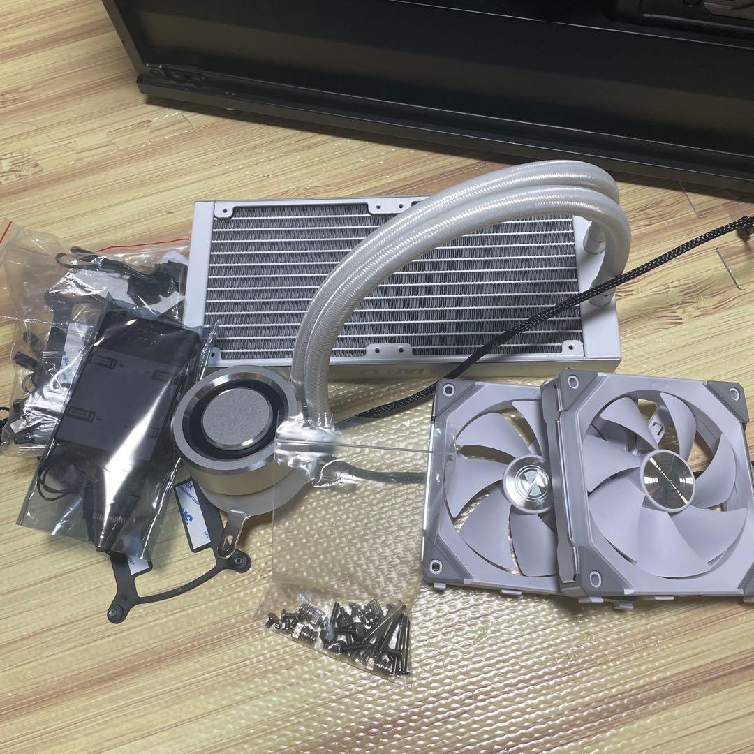 PC用ファン・クーラー Lian Li GALAHAD AIO 240 uni fan edition