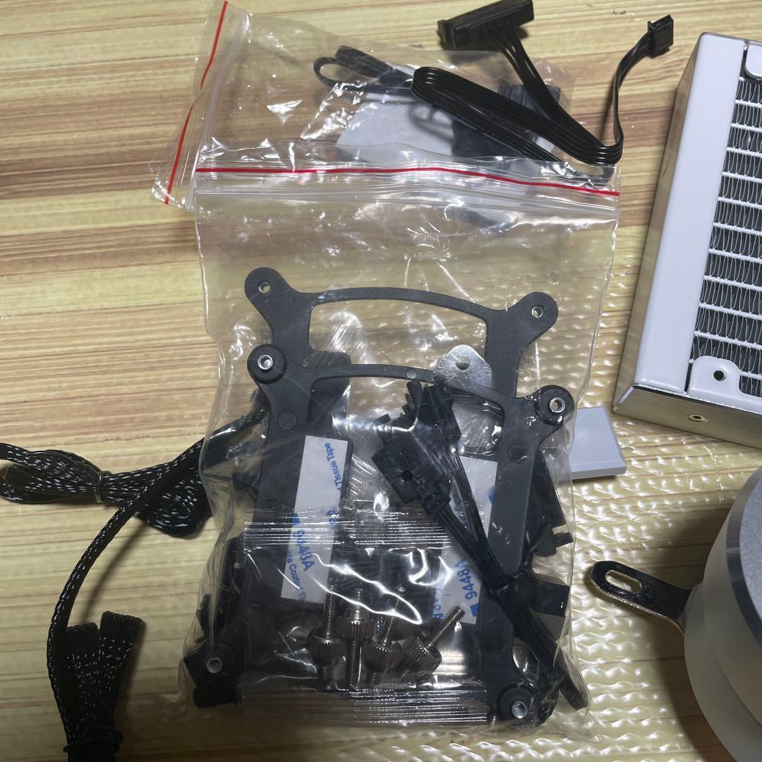 PC用ファン・クーラー Lian Li GALAHAD AIO 240 uni fan edition