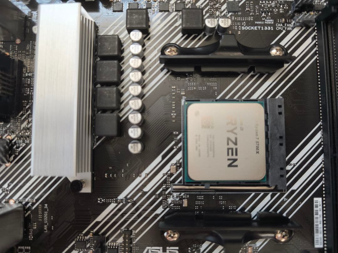 ryzen7 5700x、メモリ、マザーボード　3点セット