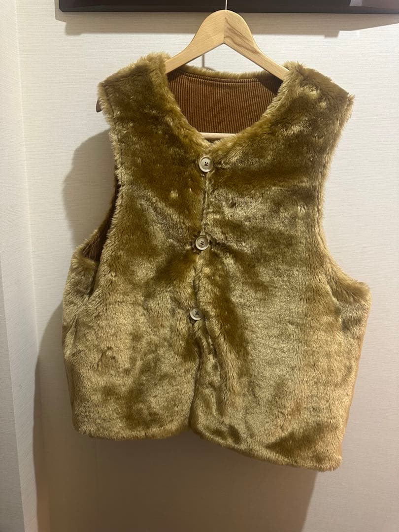 美品エンジニアードガーメンツ　リバーシブルファーベスト　ブラウン　L