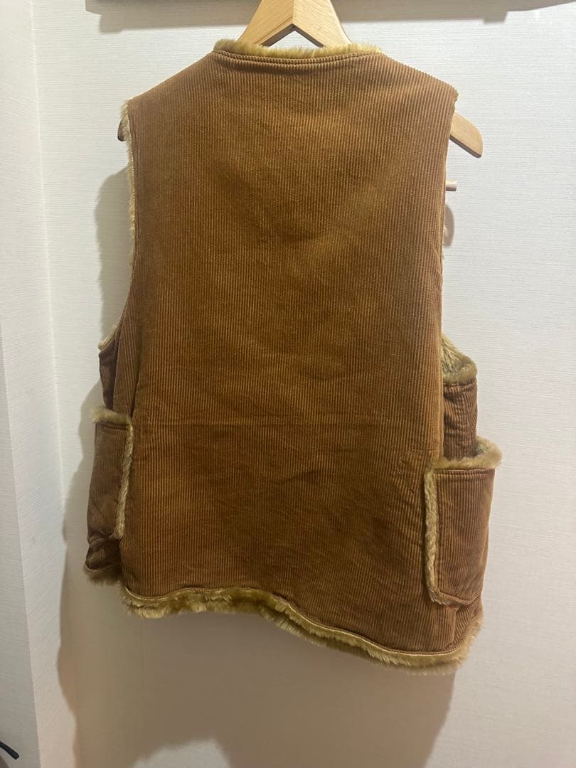 美品エンジニアードガーメンツ　リバーシブルファーベスト　ブラウン　L