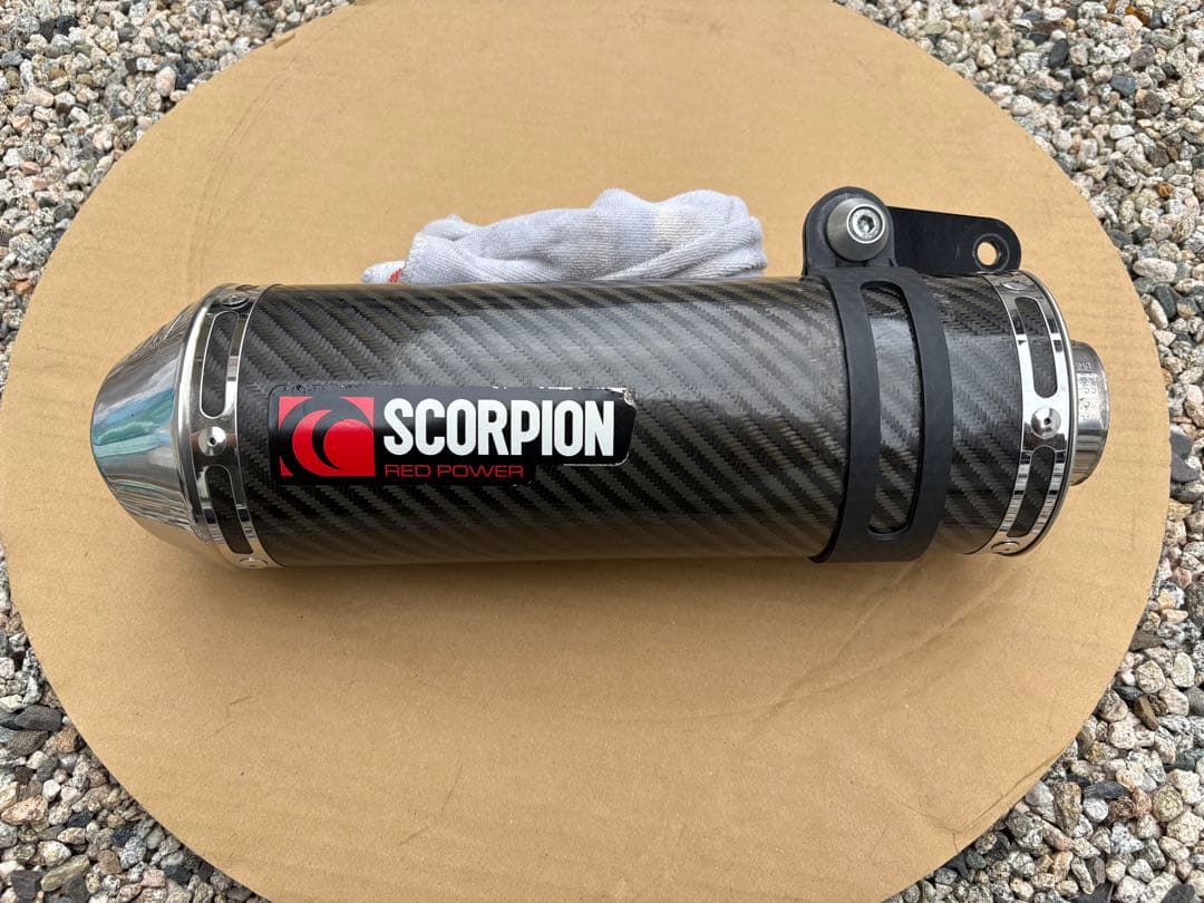 SCORPION スリップオンカーボンマフラー