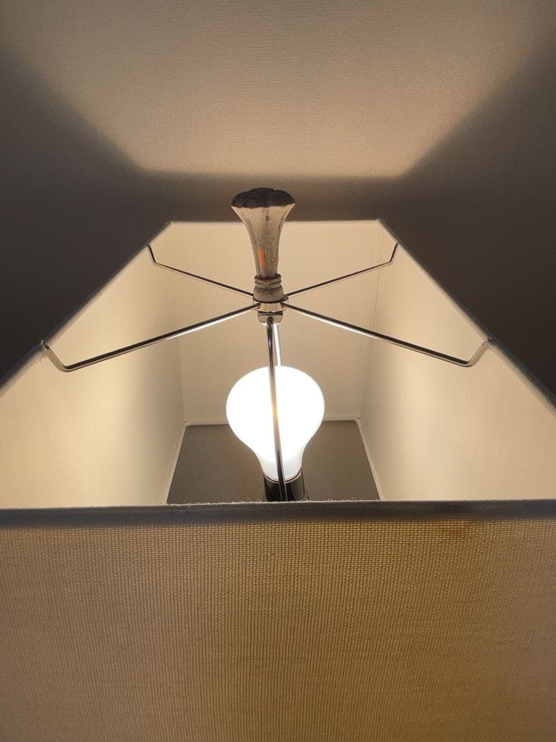 フルール・ド・リス テーブルランプ 照明　クレストビュー・コレクション