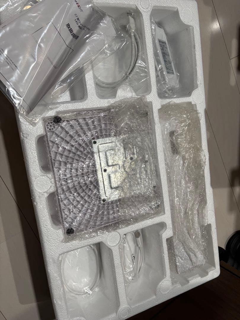 JAPANNEXT 27インチ 4K UHD モニター