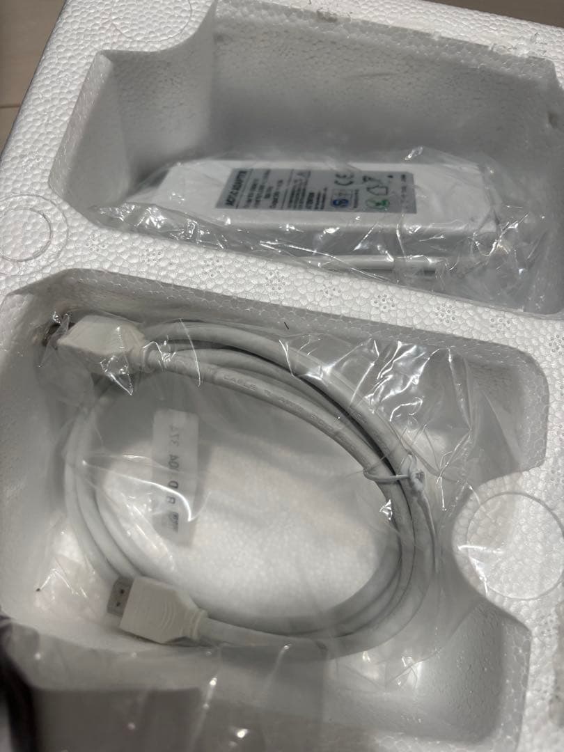 JAPANNEXT 27インチ 4K UHD モニター