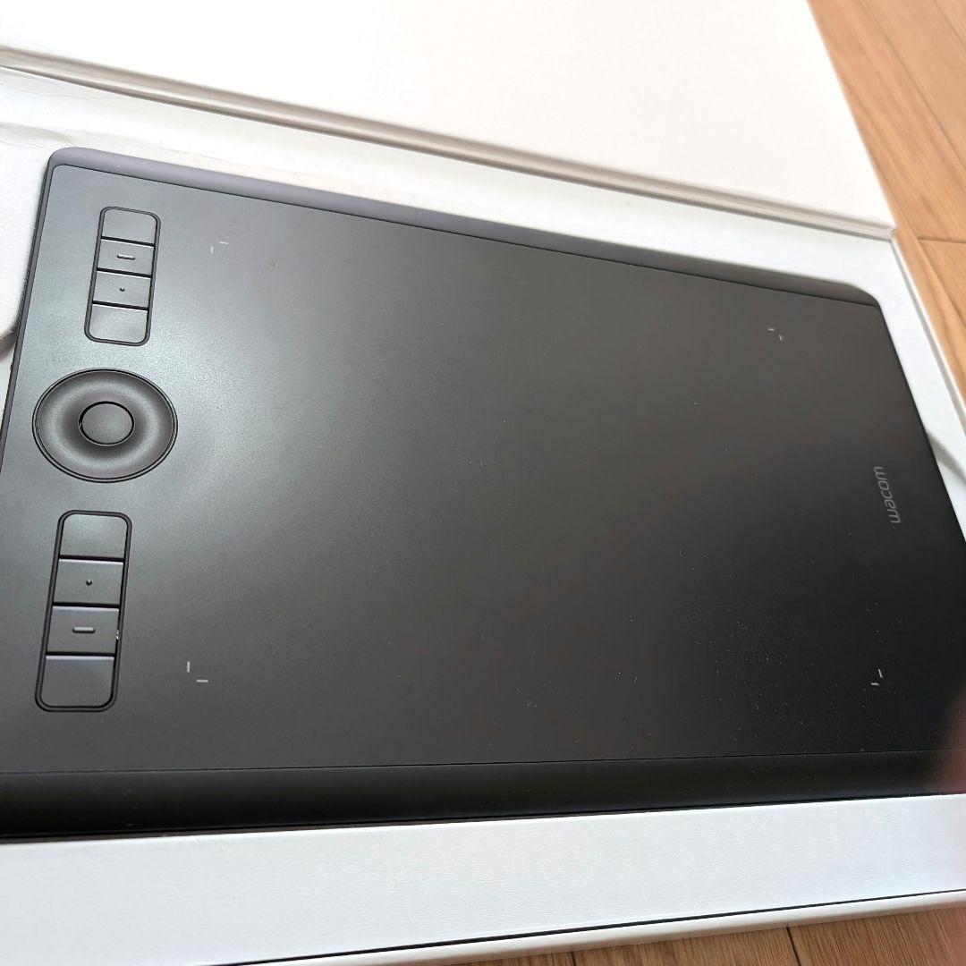 Wacom Intuos Pro PTH-660 Mサイズ ペンタブレット