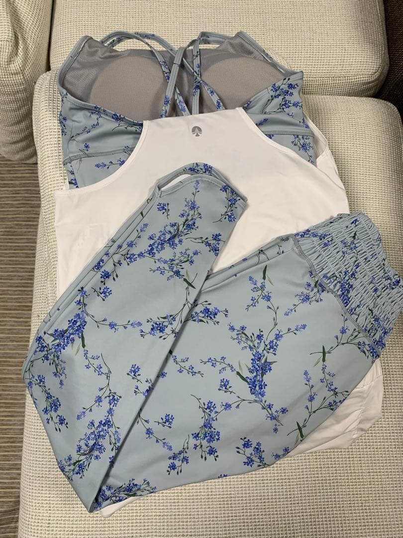 【SUKALA】スプリングフラワー　上下セット　Ｌサイズ