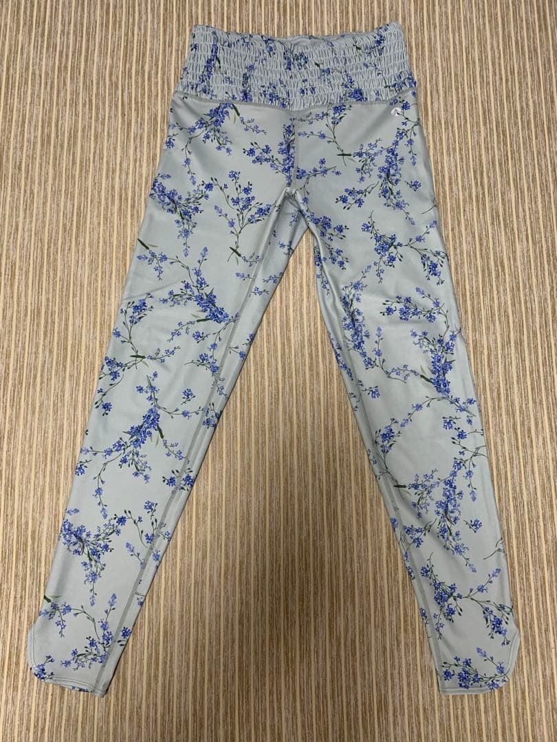 【SUKALA】スプリングフラワー　上下セット　Ｌサイズ