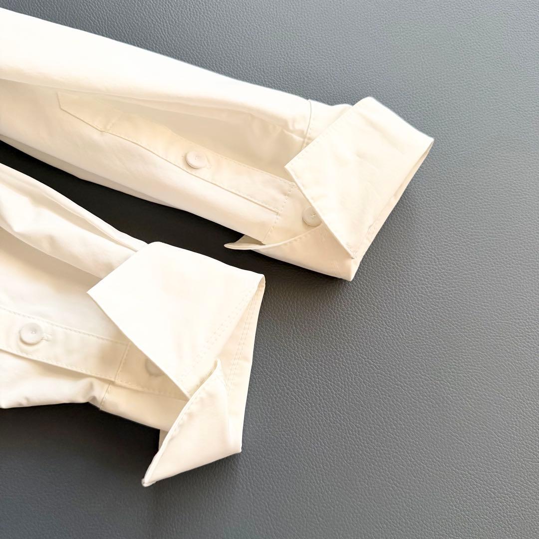 【マチャット】タックプリーツクロップドシャツ 長袖 ホワイト 比翼 クロップド丈