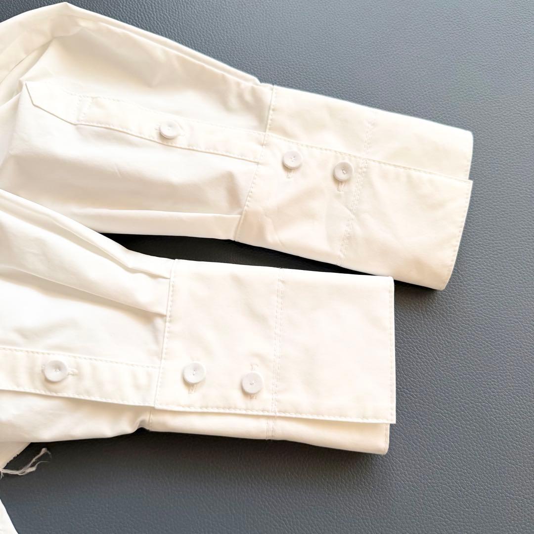 【マチャット】タックプリーツクロップドシャツ 長袖 ホワイト 比翼 クロップド丈