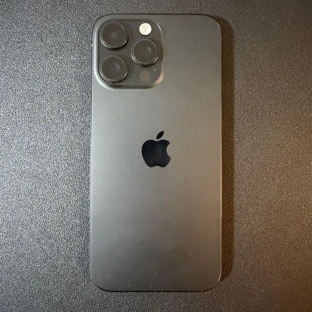 Apple iPhone 16 Pro Max ブラックチタニウム　美品