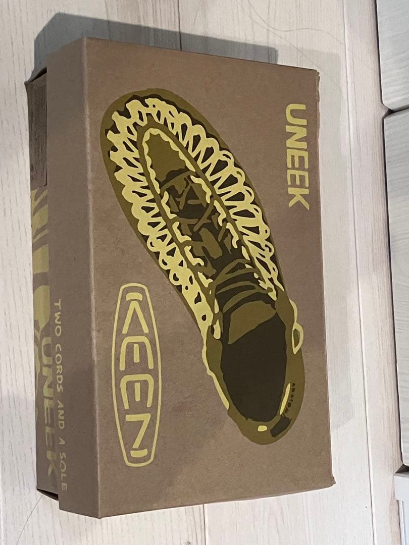 《美品》KEEN UNEEK スポーツサンダル ブラック 27.5cm