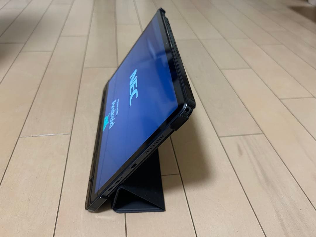 セビル  美品☆NEC LAVIEタブレット Tab T11 ルナグレー