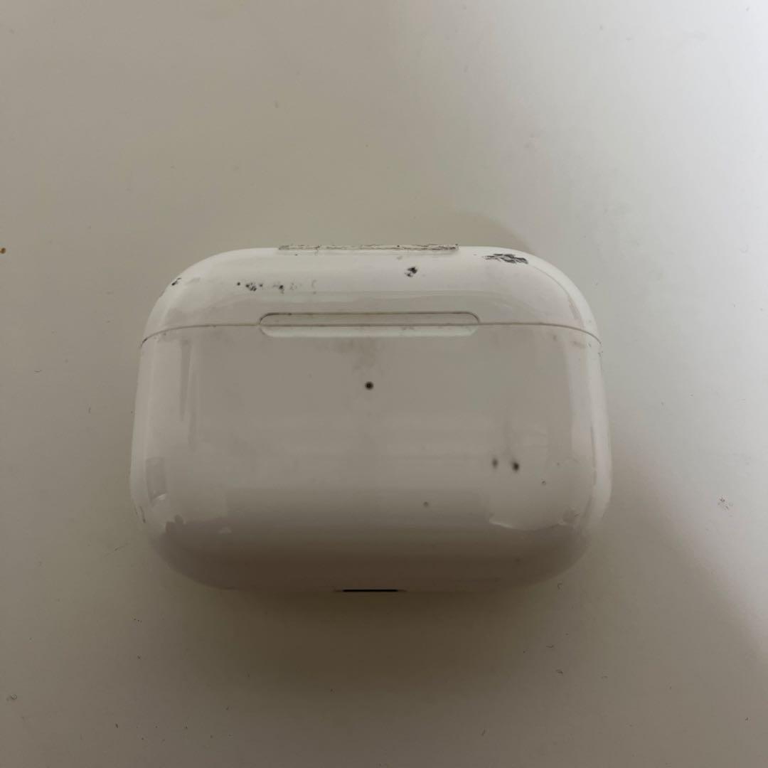【⭐️状態は良くありませんので値下げ交渉可⭐️】AirPods 商品説明ご覧ください