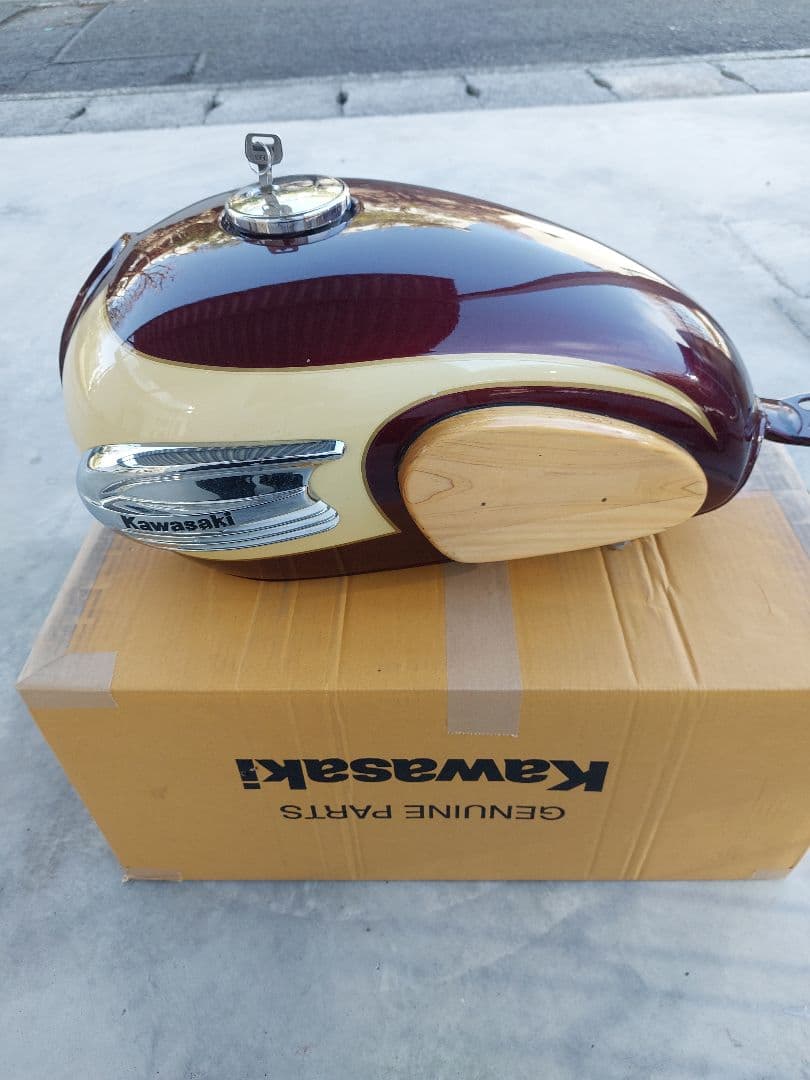 W650 初期型　タンク