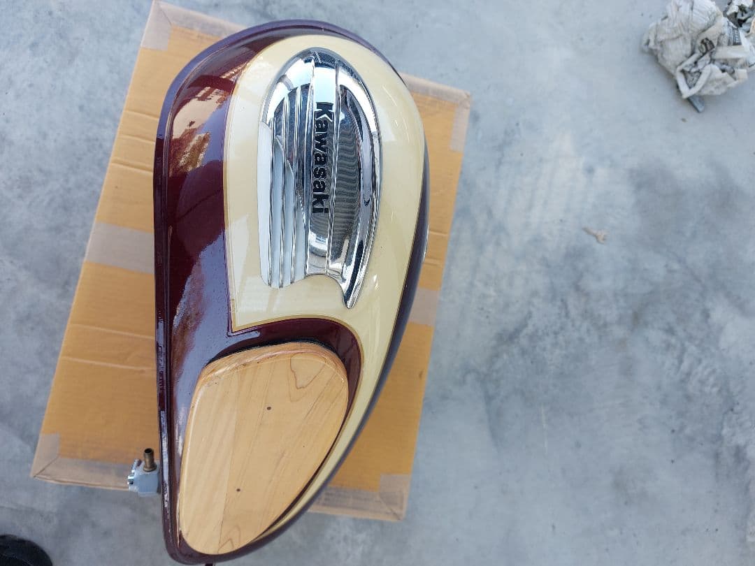 W650 初期型　タンク