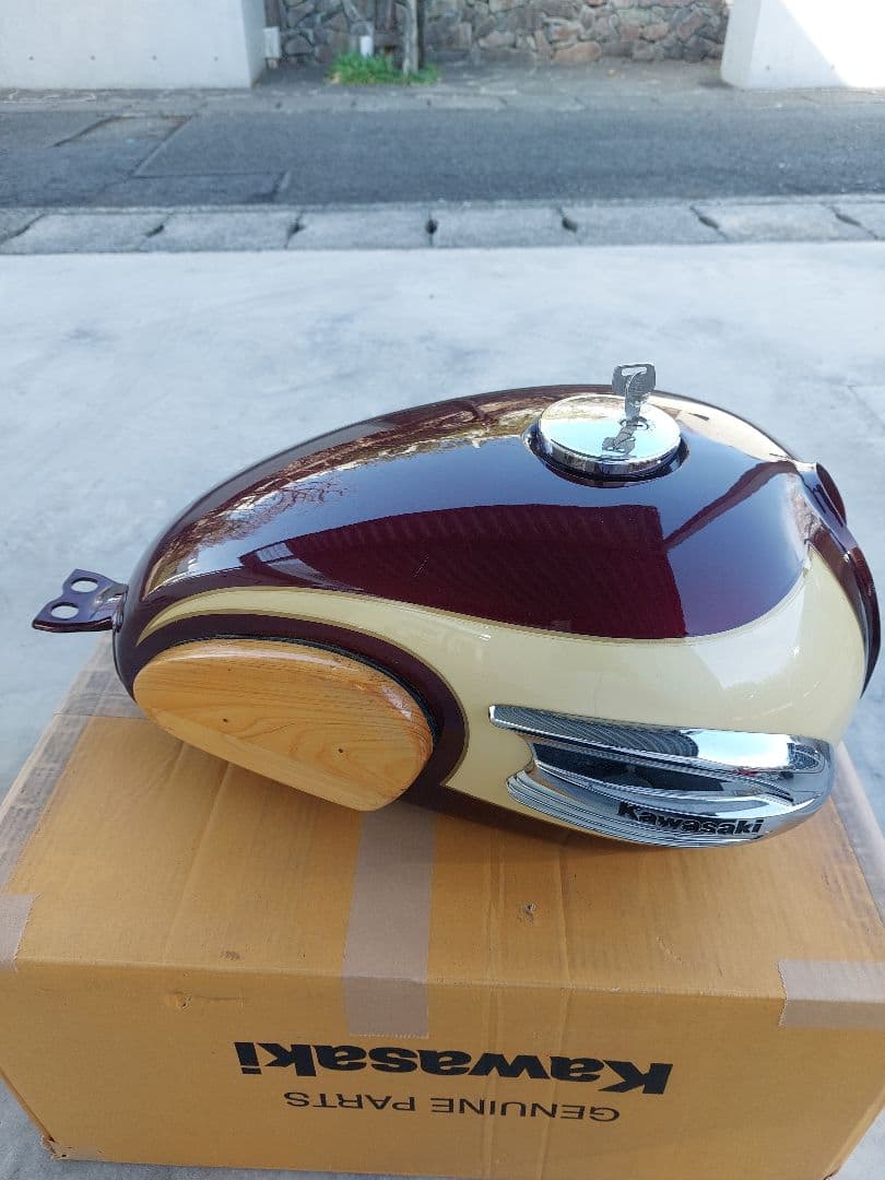 W650 初期型　タンク