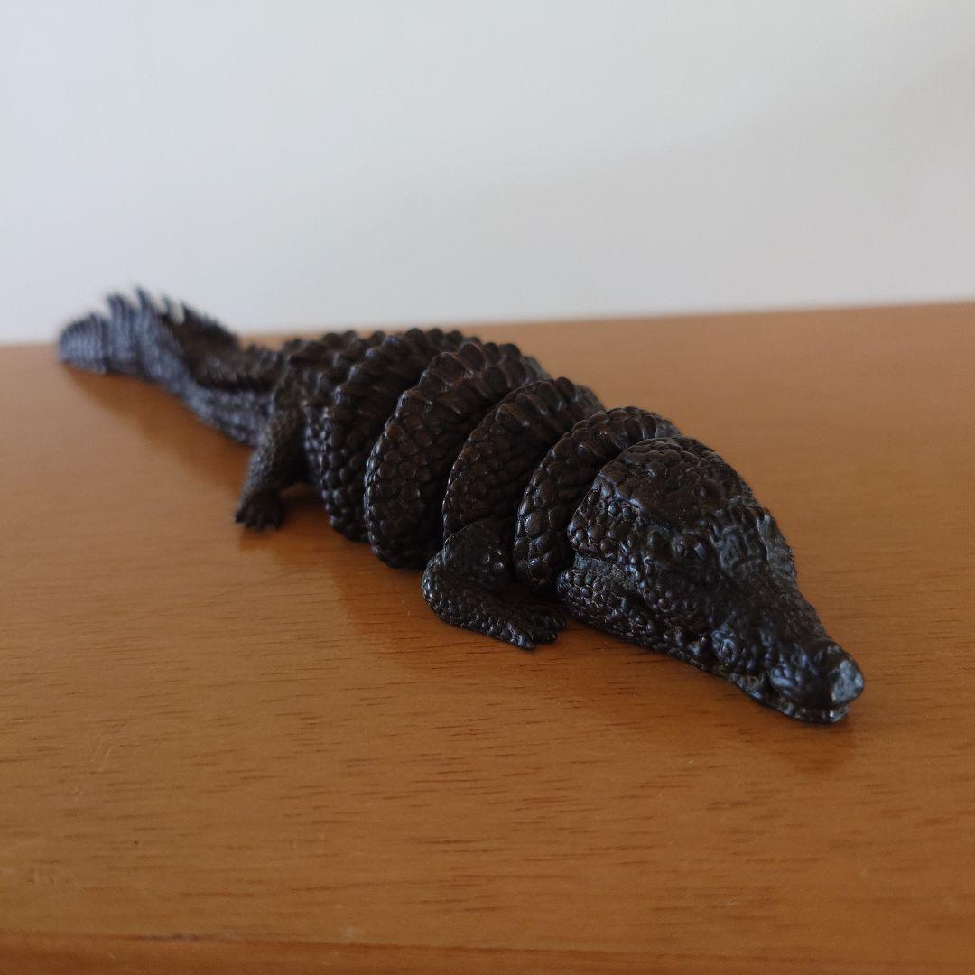 銅製　鰐　自在　在銘　置物