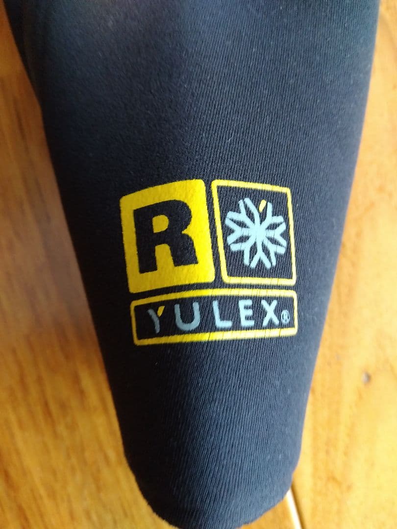 momo　patagonia R3ウェットスーツ