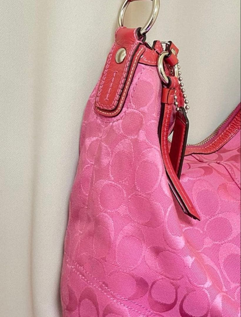 COACH ピンク Soho Hobo ショルダーバッグ
