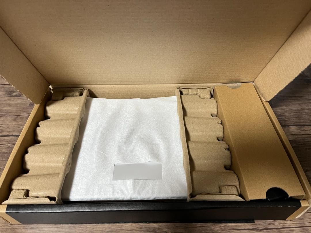 【ほぼ新品】HP OmniBook 7 Aero 13-bg 1000AU