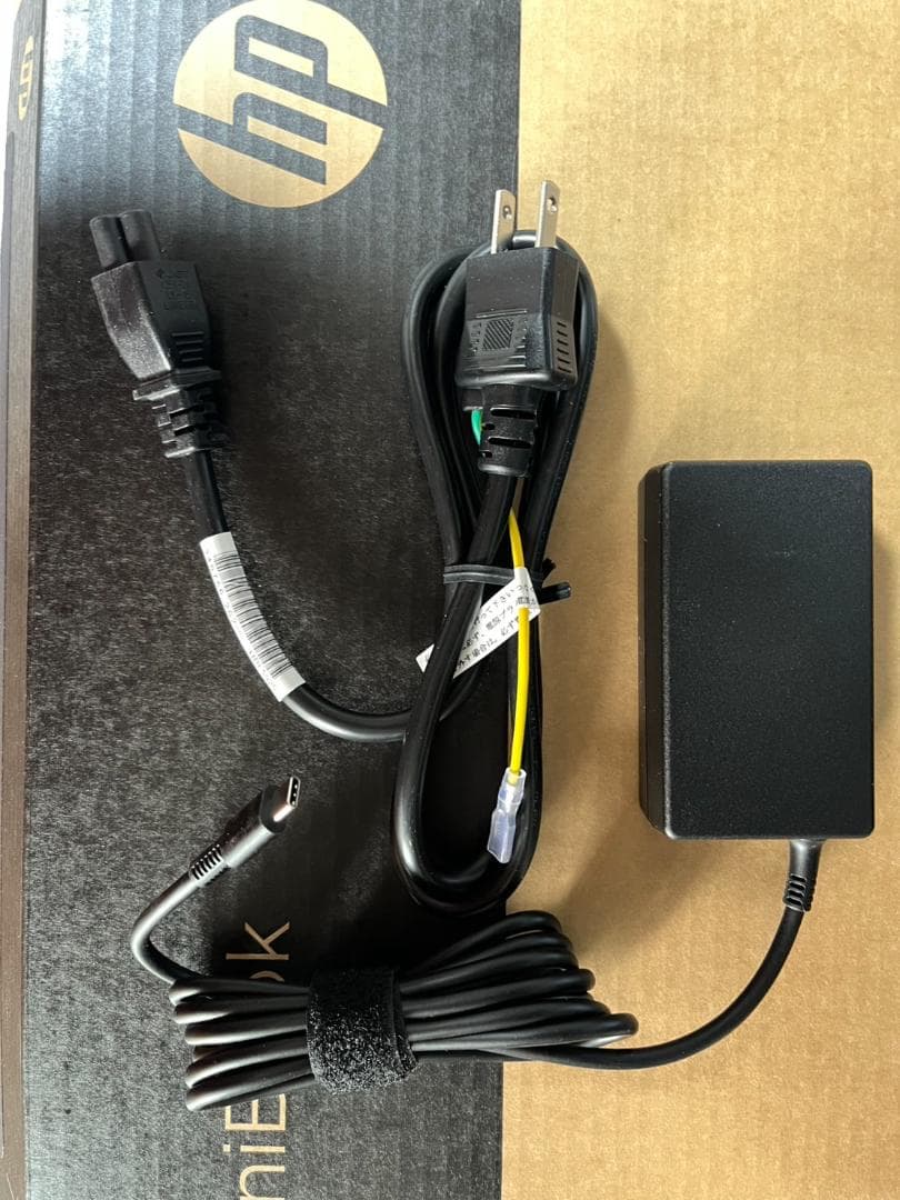 【ほぼ新品】HP OmniBook 7 Aero 13-bg 1000AU