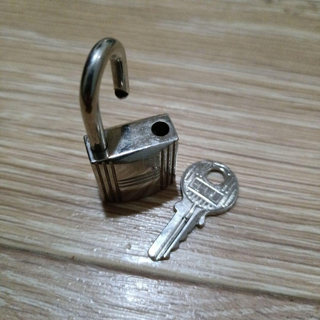 エルメス　カデナ　114番　シルバー　南京錠 鍵付き