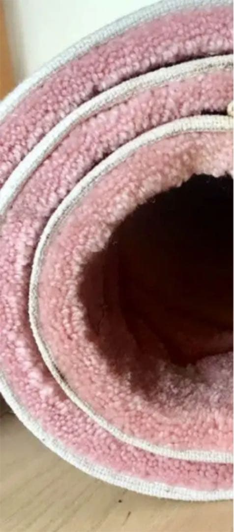 良質 くすみピンク butterfly カーペット128×87cm♢じゅうたん