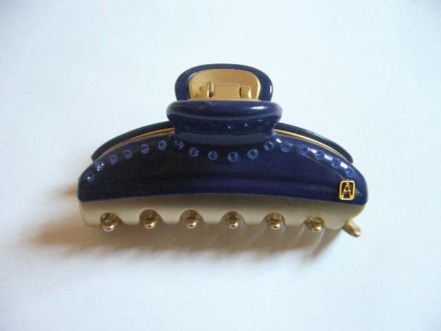 ☆美品☆アレクサンドルドゥパリ●クリスタル付きクリップ/ネイビー/Mサイズ