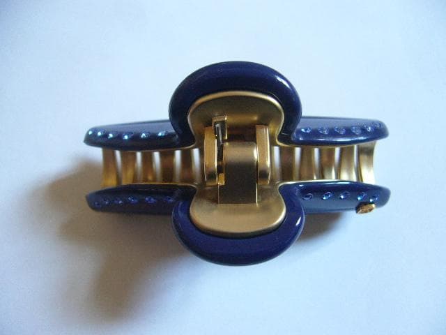 ☆美品☆アレクサンドルドゥパリ●クリスタル付きクリップ/ネイビー/Mサイズ
