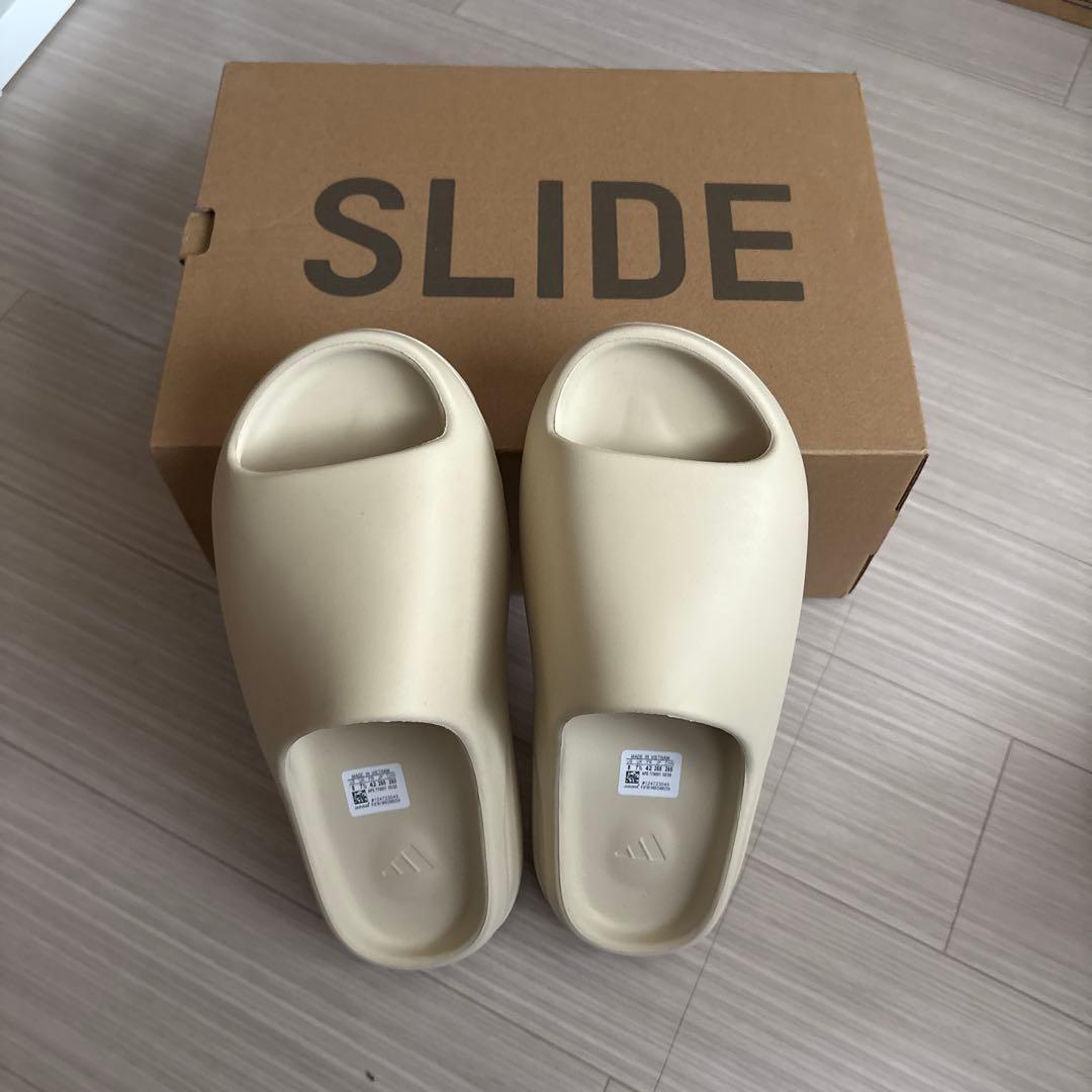 adidas イージースライドサンダル