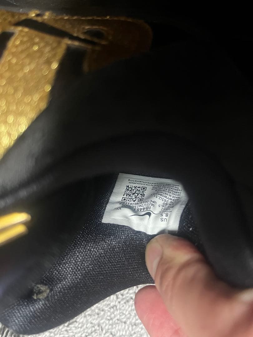 シューズ(男性用) NINE KOBE5 YEAR of SNAKE