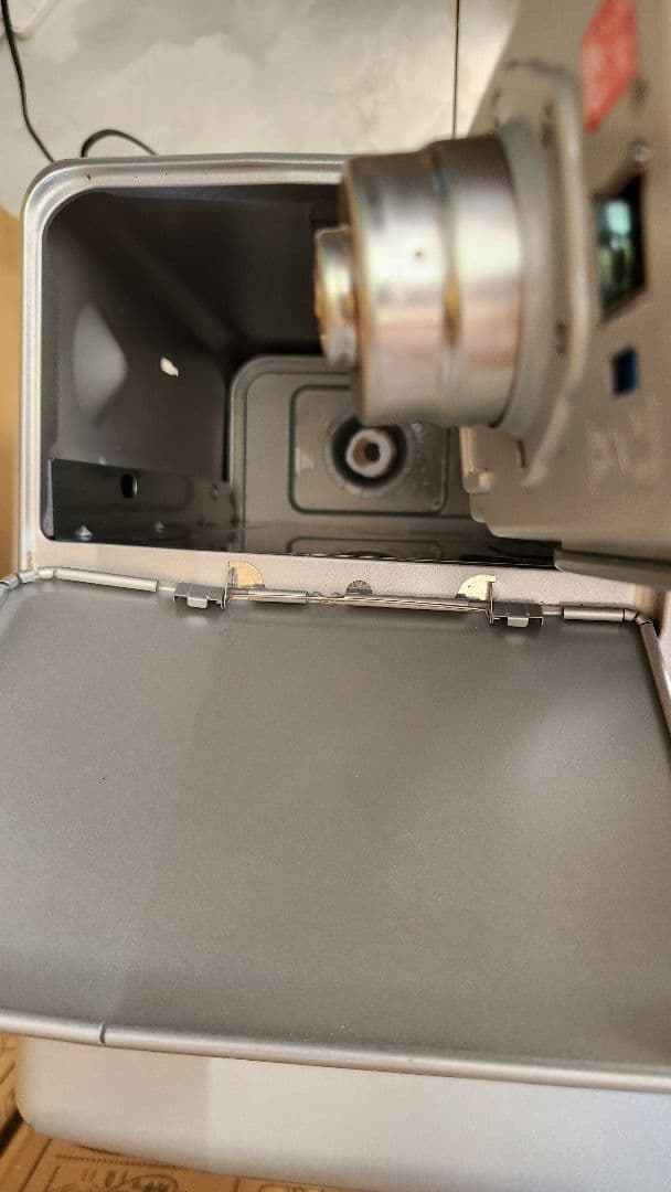 18年製 CORONA 石油ファンヒーター003