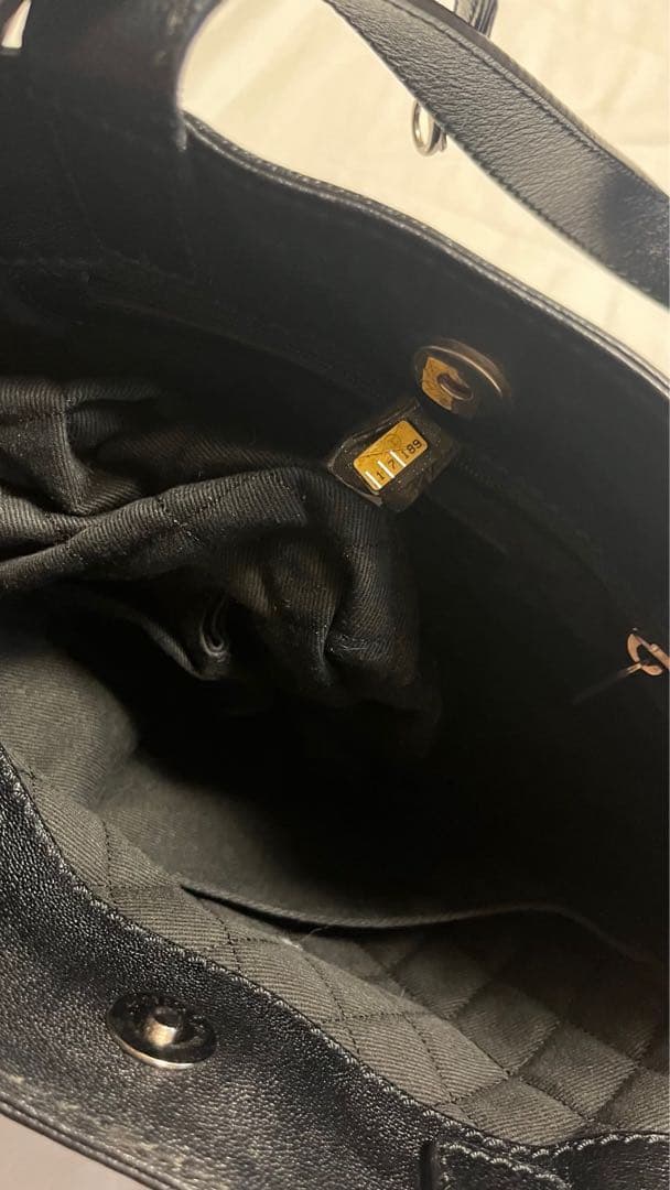 CHANEL ブラックレザー トートバッグ