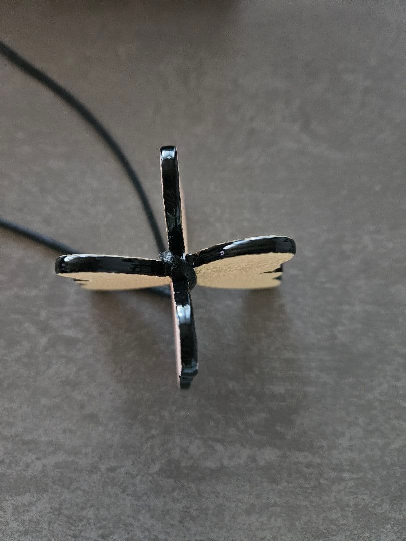 ヴァレクストラ　バタフライチャーム　ソフトカーフスキン