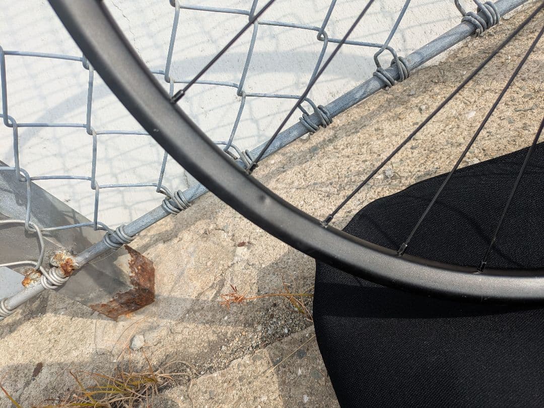 Kuwaharaディアボロ　 Stans　Flow　mk4手組み29erホイール