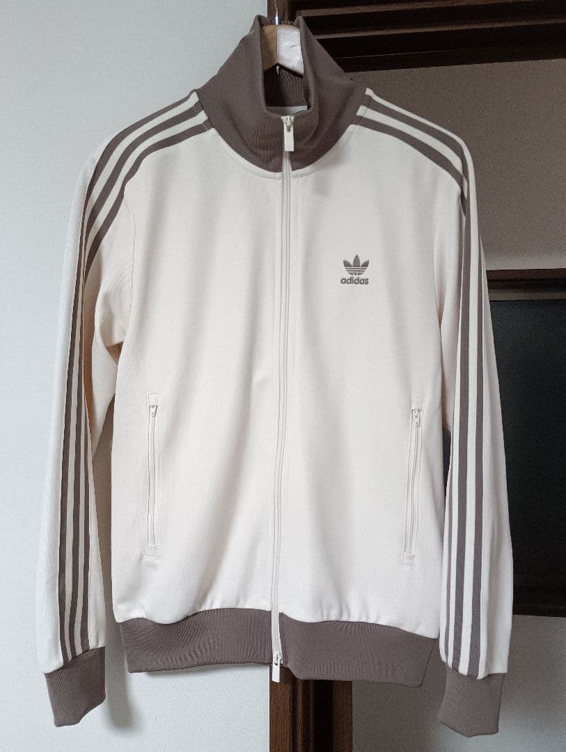 adidas ベージュ クラシック L 美品 JP2522