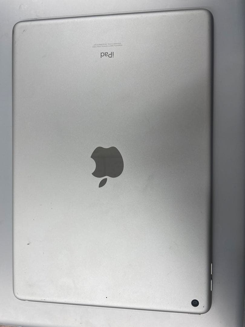 iPad (第9世代) Wi-Fi 64GB シルバー