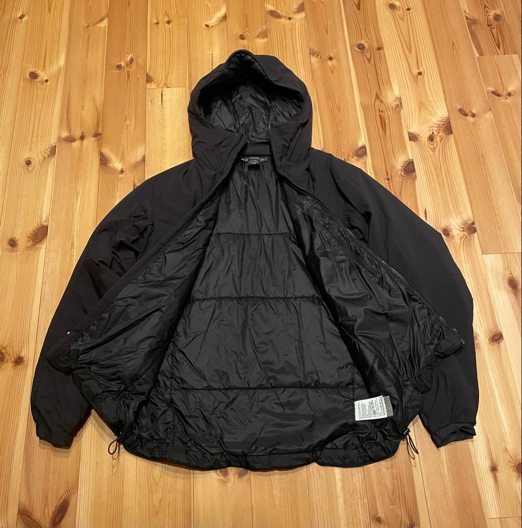 【訳あり】の為低価格出品　ARC'TERYX アウター　ブラック