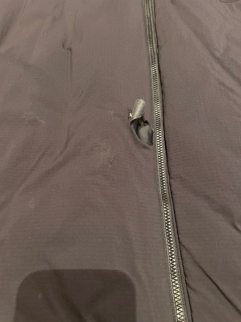 【訳あり】の為低価格出品　ARC'TERYX アウター　ブラック