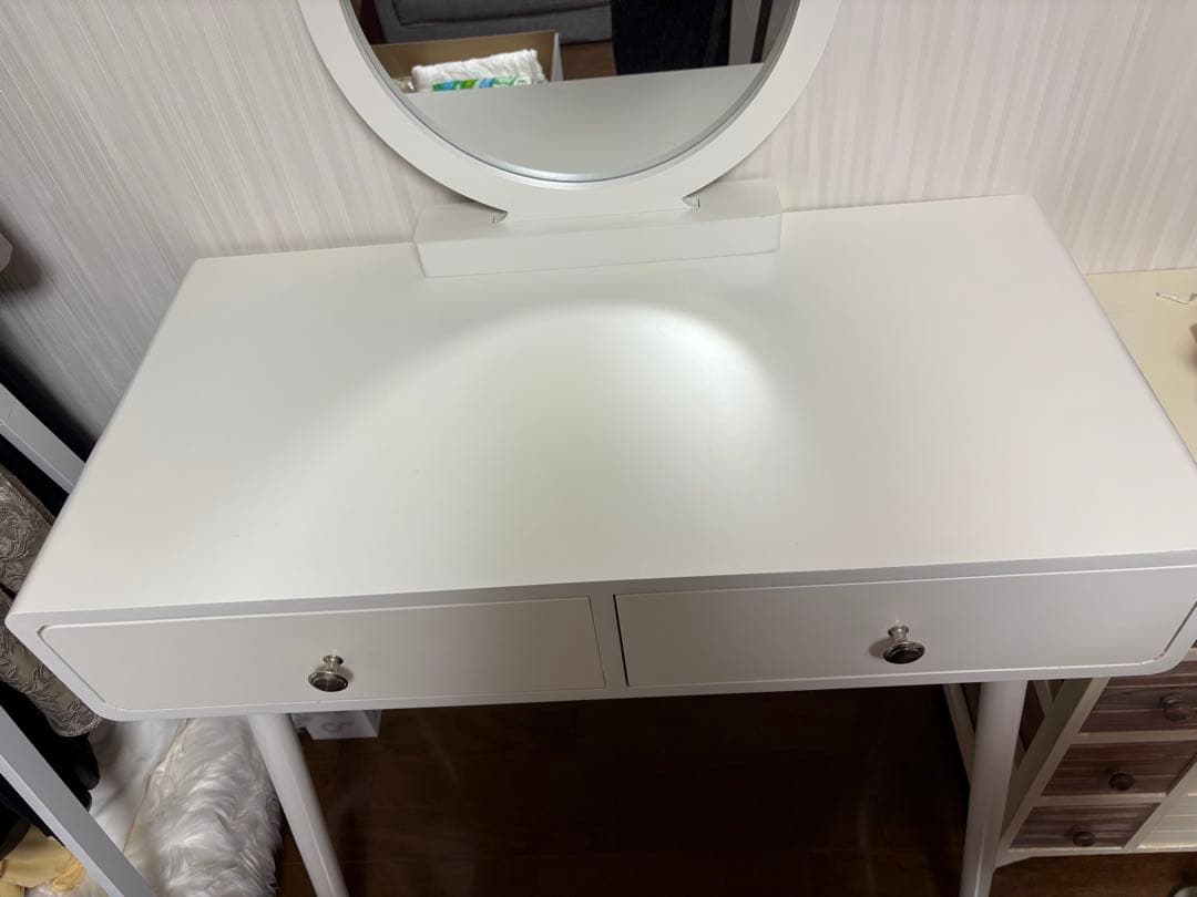 ホワイト ドレッサー 丸い鏡付き