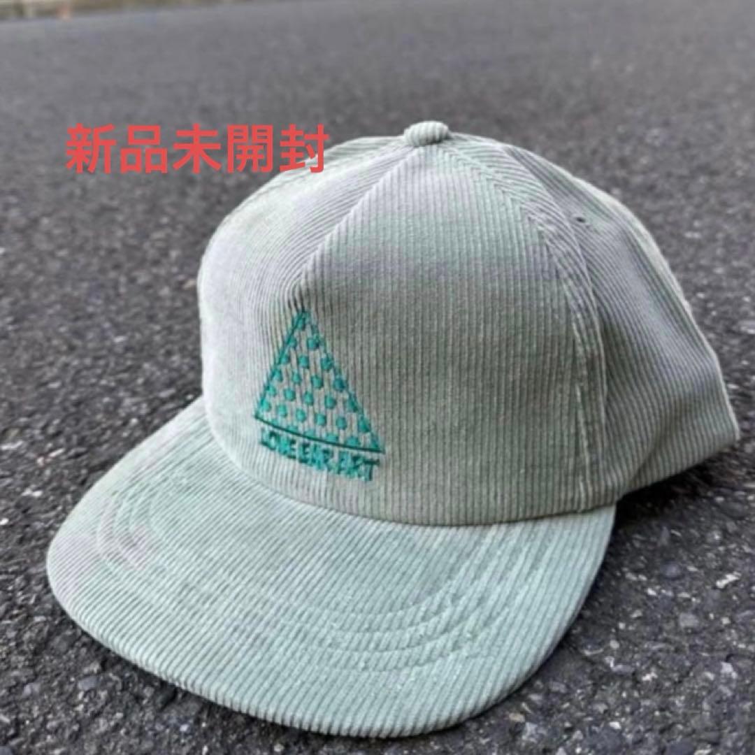 【新品未開封】LOVE EAR ARTコーデュロイキャップ