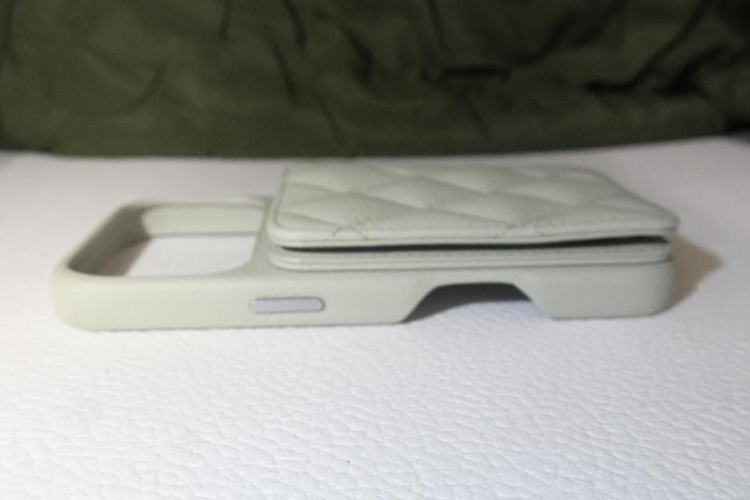 DEMIU 手帳型 レザーケース iPhone17pro・ストラップセット